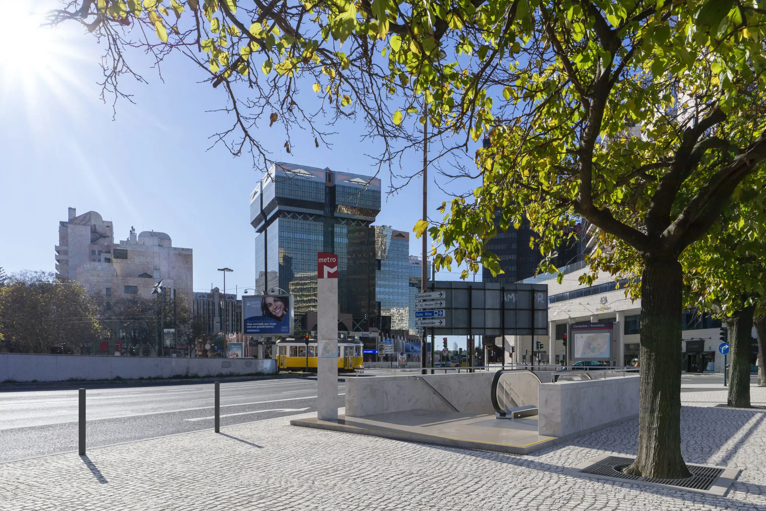 Spie batignolles métro ligne rouge Lisbonne