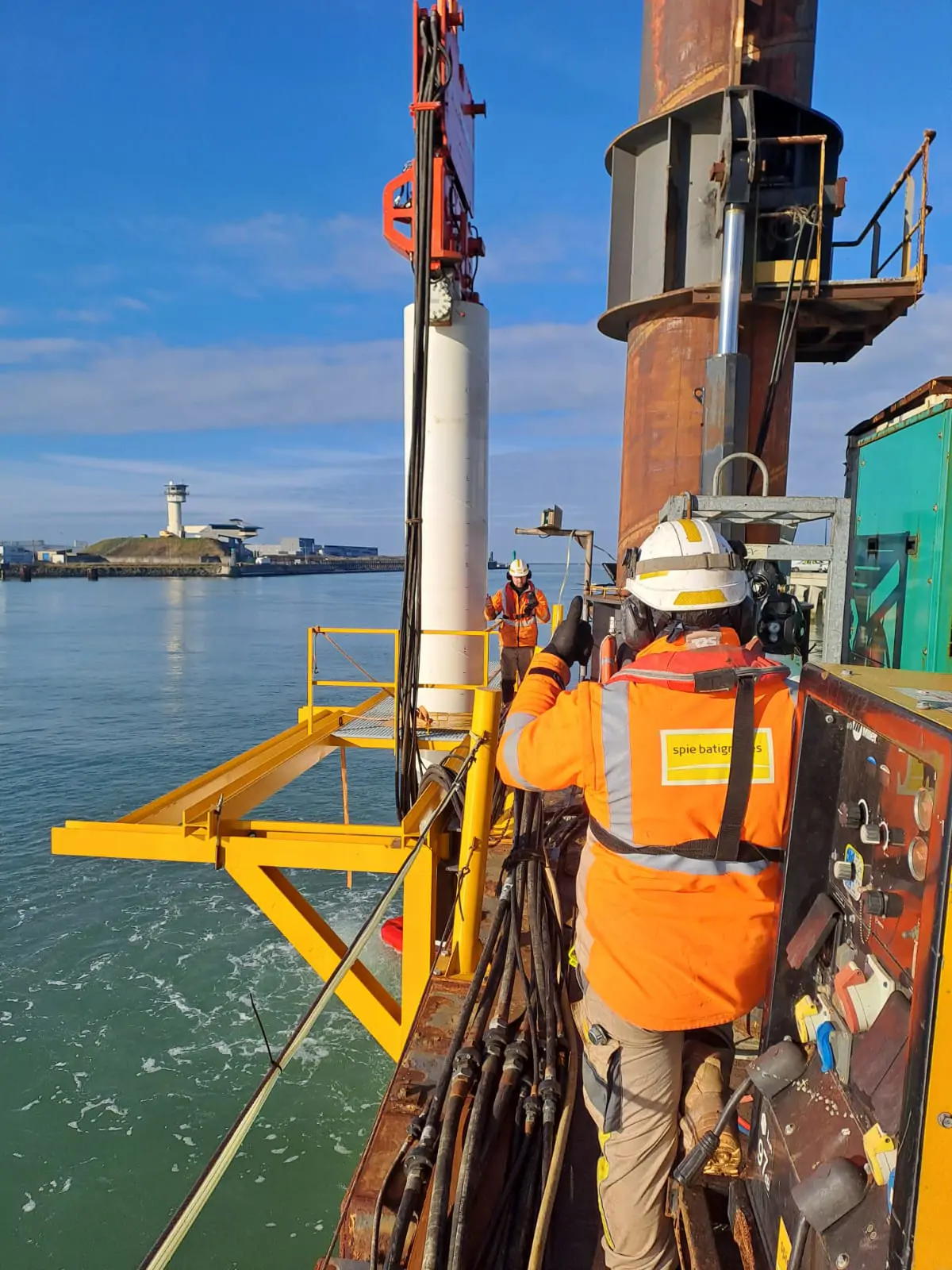 Ponton-flottant-à-Boulogne-sur-Mer